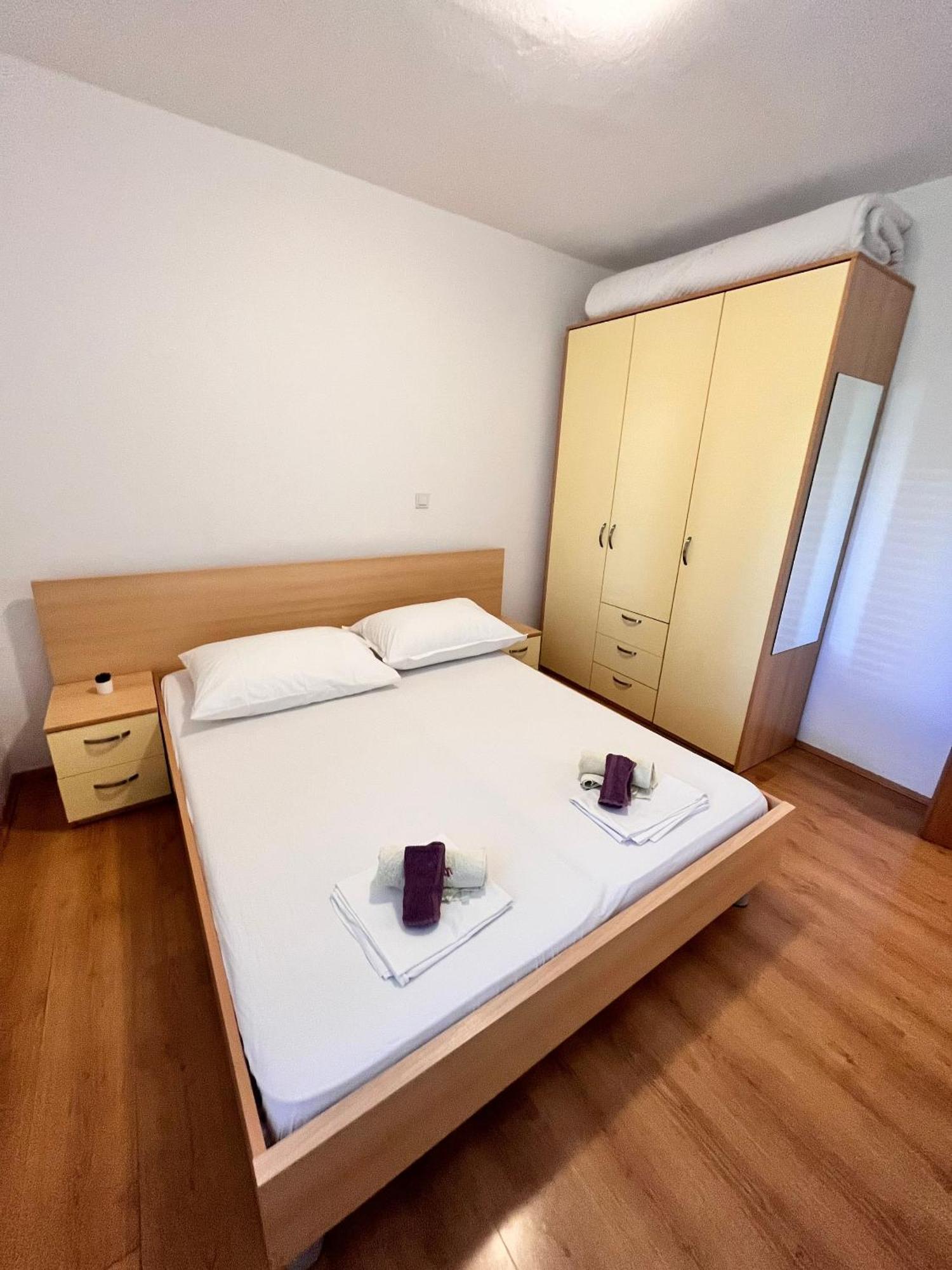 Apartments By The Sea Metajna, Pag - 6465 Bilik gambar